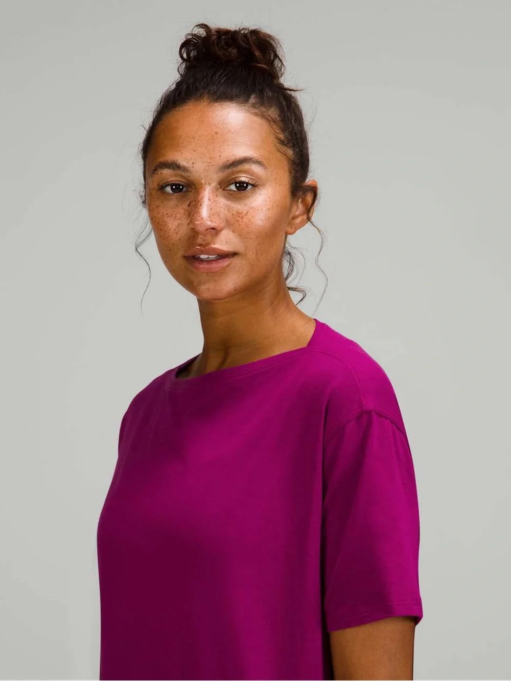 Lululemon /// Women’s Back in Action Short Sleeve Shirt - Magenta Purple - Picture 4 of 9